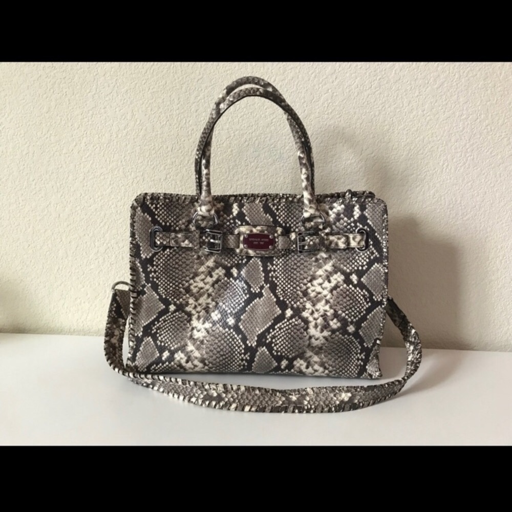 Michael kors purse